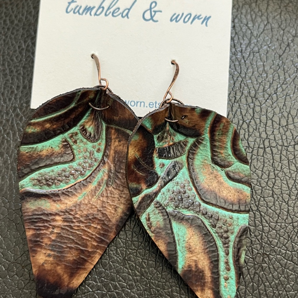 Woman's earrings - Picture 2 of 3